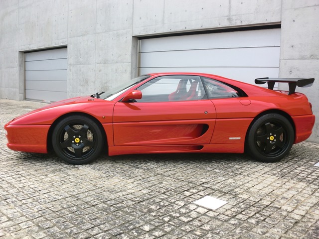 中古車 フェラーリ F355 チャレンジ 稀少モデル後期 Xr M2 7 Ac付 の中古車詳細 17 000km ロッソコルサ No322ds 福岡県 価格応談 中古車情報 中古車検索なら 車選びドットコム 車選び Com