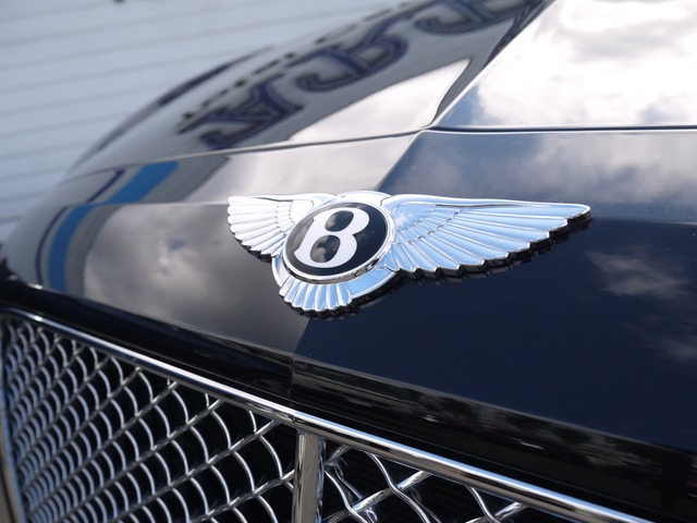 中古車 ベントレー フライングスパー 6 0 4wd Rエンターテイメント フォージド22aw の中古車詳細 12 300km ブラック 東京都 1 5万円 中古車情報 中古車検索なら 車選びドットコム 車選び Com