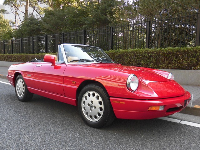 アルファスパイダー アルファ ロメオ の中古車 中古車を探すなら Carme カーミー 中古車