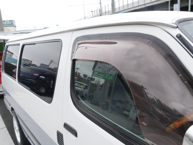 中古車 トヨタ ハイエースバン 2 0 スーパーgl E 100系最終型ショート標準低床ローダウン の中古車詳細 54 000km ホワイトシルバー 2bz 埼玉県 79 8万円 中古車情報 中古車検索なら 車選びドットコム 車選び Com