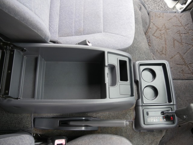 中古車 トヨタ ハイエースバン 2 0 スーパーgl E 100系最終型ショート標準低床ローダウン の中古車詳細 54 000km ホワイトシルバー 2bz 埼玉県 79 8万円 中古車情報 中古車検索なら 車選びドットコム 車選び Com