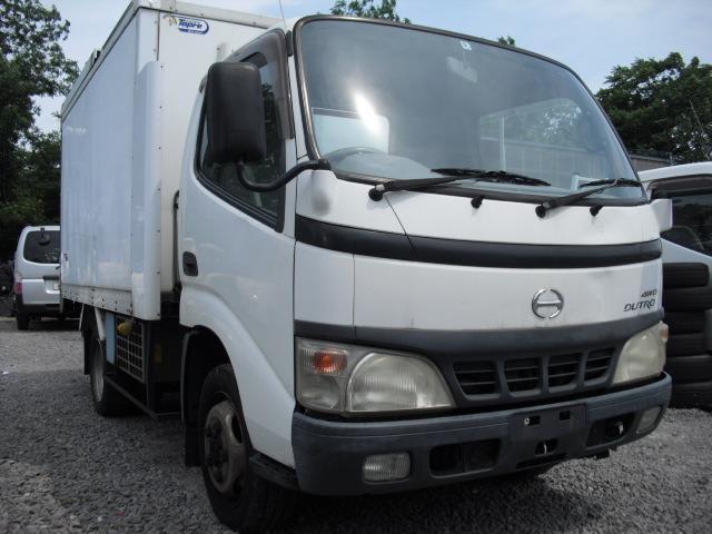 中古車 日野 デュトロ 4wd 冷蔵冷凍車 2t積 エアコン の中古車詳細 259 000km 白 北海道 128万円 中古車情報 中古車 検索なら 車選びドットコム 車選び Com