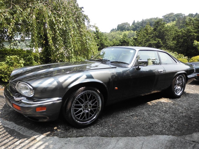 中古車 ジャガー Xj S Xj S4 0 クーペ 社外アルミ ナビ 走行4万km の中古車詳細 42 800km グレー 神奈川県 298万円 中古車情報 中古車検索なら 車選びドットコム 車選び Com