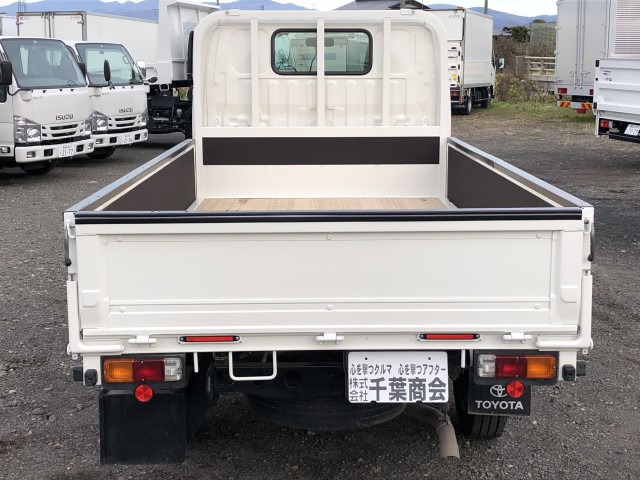 中古車 トヨタ ダイナ 3 0 シングルジャストロー ディーゼル 4wd 荷台竹材再仕上げ済み 1250k の中古車詳細 80 227km ホワイト 青森県 275万円 中古車情報 中古車検索なら 車選びドットコム 車選び Com