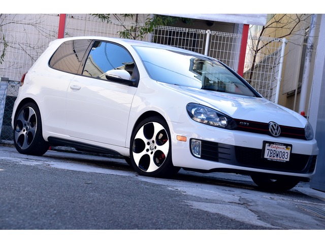 中古車 フォルクスワーゲン ゴルフ Gti Us並行左ハンドル6速マニュアル3ドア の中古車詳細 54 000km ホワイト 大阪府 218万円 中古車情報 中古車検索なら 車選びドットコム 車選び Com