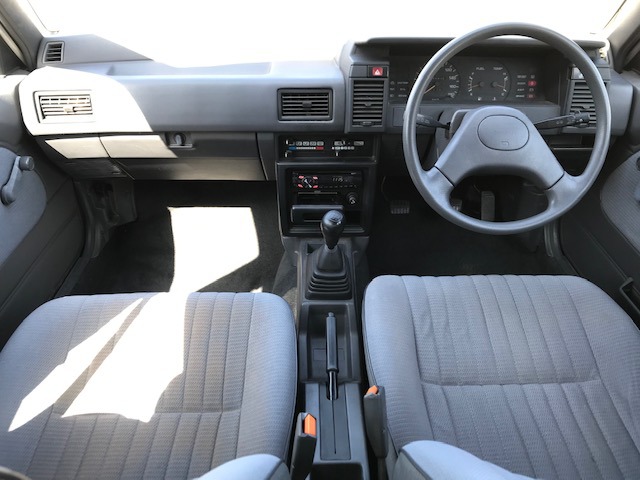 中古車 日産 パルサー 1 5 M1 ワンオーナー 禁煙車 の中古車詳細 42 000km ホワイト 神奈川県 60万円 中古車情報 中古車検索なら 車選びドットコム 車選び Com