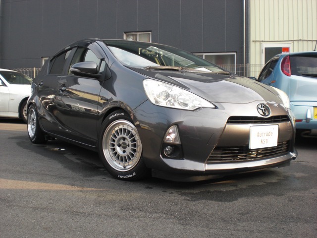 中古車 トヨタ アクア 1 5 S フルセグナビ スマートキー Etc の中古車詳細 168 000km グレー 大阪府 54 9万円 中古車情報 中古車検索なら 車選びドットコム 車選び Com