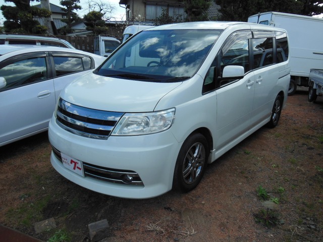 中古車 日産 セレナ メッキホイル パールホワイト の中古車詳細 74 000km パールホワイト 静岡県 52万円 中古車情報 中古 車検索なら 車選びドットコム 車選び Com