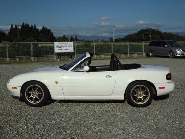 中古車 ユーノス ロードスター パワーウィンドウレス ロールバー の中古車詳細 (60,000km, ホワイト, 熊本県, 330万円) |  中古車情報・中古車検索なら【車選びドットコム（車選び.com）】