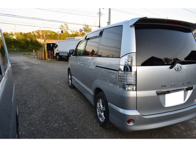 中古車 トヨタ ノア 2 0 S 純正hddナビ 両側電動スライドドア の中古車詳細 75 000km シルバー 千葉県 35万円 中古車 情報 中古車検索なら 車選びドットコム 車選び Com