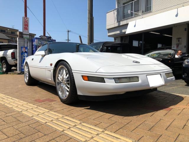中古車 シボレー コルベット 5 7 ディーラー車 左h 黒革シート Etc 49 000km ホワイト 福岡県 198万円 中古車情報 中古車検索なら 車選びドットコム 車選び Com