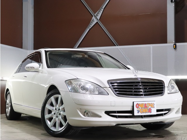 中古車 メルセデス ベンツ S500ロング サンルーフ 黒本革シート ウッドハンドル の中古車詳細 62 150km アラブスターホワイト 960 愛知県 115 8万円 中古車情報 中古車検索なら 車選びドットコム 車選び Com