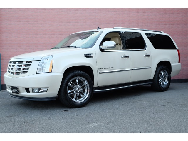 中古車情報 キャデラック エスカレード Awd 4wd 修復歴無し の中古車詳細 走行距離 6 7万km カラー パールホワイト 販売地域 埼玉県越谷市 中古車を探すなら Carme カーミー 中古車