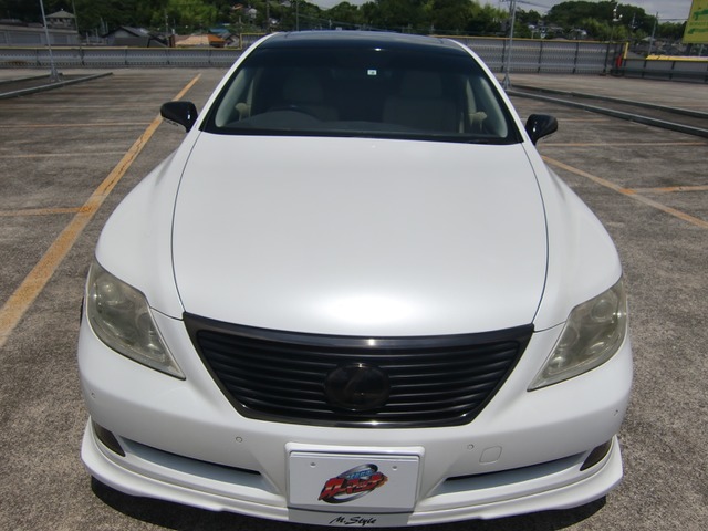 中古車 レクサス Ls460 Iパッケージ フルカスタム 重低音マフラー サスコン の中古車詳細 112 000km ホワイト 神奈川県 263 8万円 中古車情報 中古車検索なら 車選びドットコム 車選び Com
