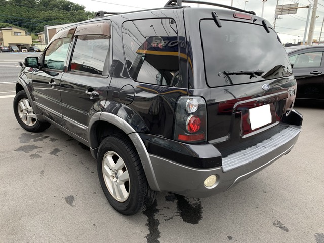 中古車 フォード エスケープ 2 3 Xlt 4wd 4wd 社外ナビtv Etc 95 400km ブラック 埼玉県 Sold Out 中古車情報 中古車検索なら 車選びドットコム