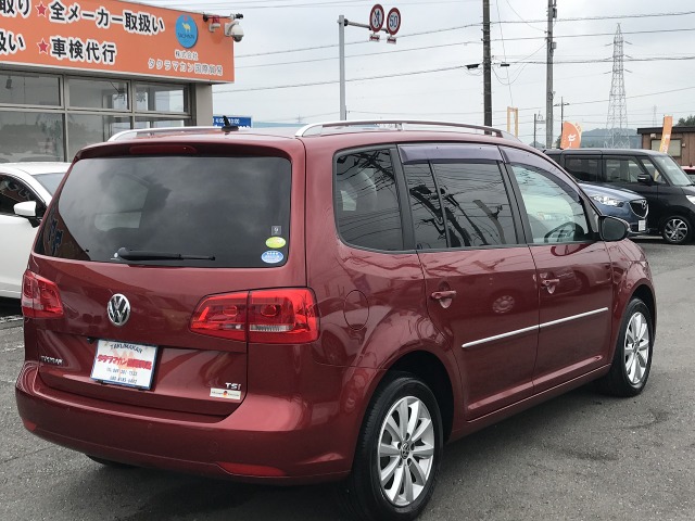 中古車 フォルクスワーゲン ゴルフトゥーラン Tsi ハイライン ナビ Bカメラ Etc 地tv センサー 43 500km レッド 埼玉県 74 5万円 中古車情報 中古車検索なら 車選びドットコム