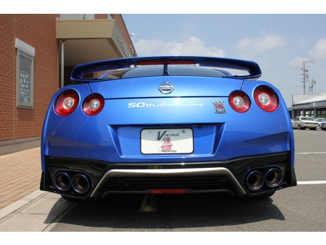 中古車 日産 Gt R 3 8 50th アニバーサリー 4wd 特別限定50thアニバーサリー の中古車詳細 12 700km ワンガンブルー レーシングホワイト 三重県 価格応談 中古車情報 中古車検索なら 車選びドットコム 車選び Com