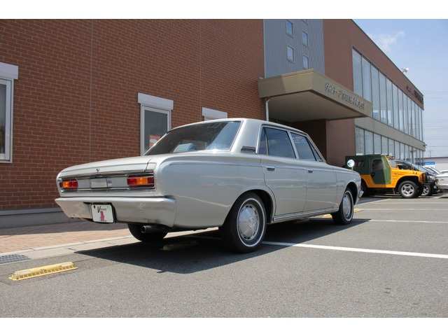中古車 トヨタ クラウン ノーマル車 ベンチシート コラムm T の中古車詳細 Km Br 推定62 300km シルバー 三重県 130万円 中古車情報 中古車検索なら 車選びドットコム 車選び Com