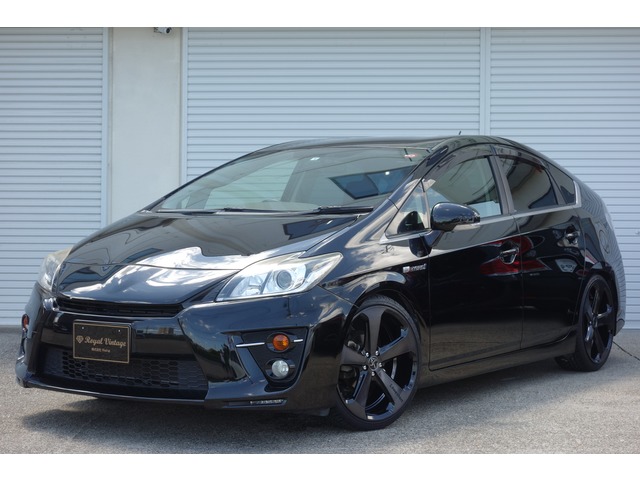 中古車 トヨタ プリウス 1 8 S ツーリングセレクション G S レーベンハート19インチaw の中古車詳細 119 000km ブラック 愛知県 109万円 中古車情報 中古車検索なら 車選びドットコム 車選び Com