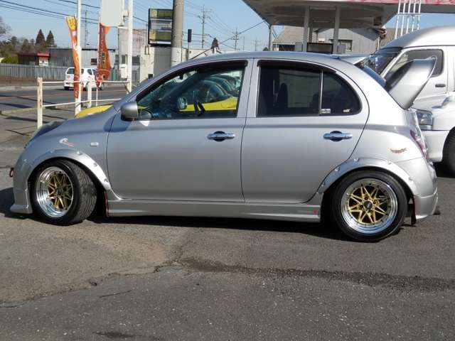 中古車 日産 マーチ 12sr の中古車詳細 72 000km 銀 千葉県 価格応談 中古車情報 中古車検索なら 車選びドットコム 車 選び Com