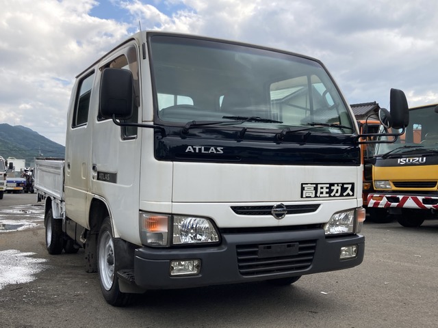 中古車 日産 アトラス ダブルキャブ 平ボディ 161 005km ホワイト 佐賀県 49 8万円 中古車情報 中古車検索なら 車選びドットコム