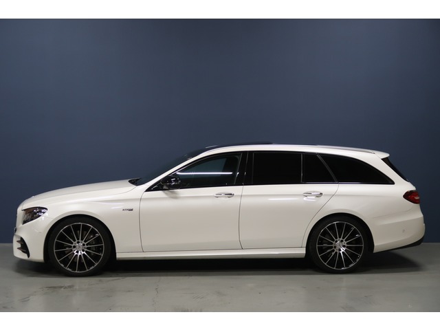 中古車 メルセデス ベンツ Amg E43ワゴン 4マチック 4wd 1オナ専用シートawパノラマsr の中古車詳細 27 874km ダイヤモンドホワイト 埼玉県 560万円 中古車情報 中古車検索なら 車選びドットコム 車選び Com