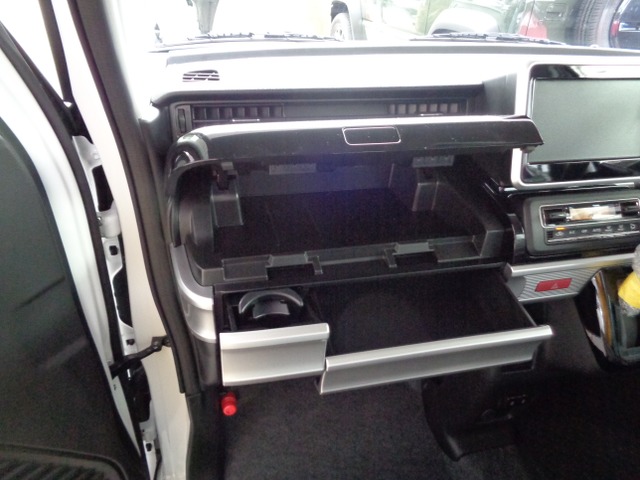 中古車 スズキ スペーシアカスタム Xs 全車速追従機能付クルーズコントロール標準 の中古車詳細 登録済未使用車 3km走行 パールホワイト 愛知県 173万円 中古車情報 中古車検索なら 車選びドットコム 車選び Com