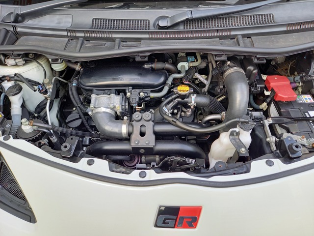 中古車 トヨタ Iq 1 3 Grmn スーパーチャージャー の中古車詳細 437km パールホワイト 愛知県 248万円 中古車情報 中古車検索なら 車選びドットコム 車選び Com