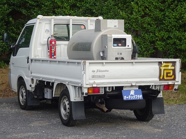 タツノ TATSUNO 2キロ 車載型灯油タンクローリー 2000L 売ります。