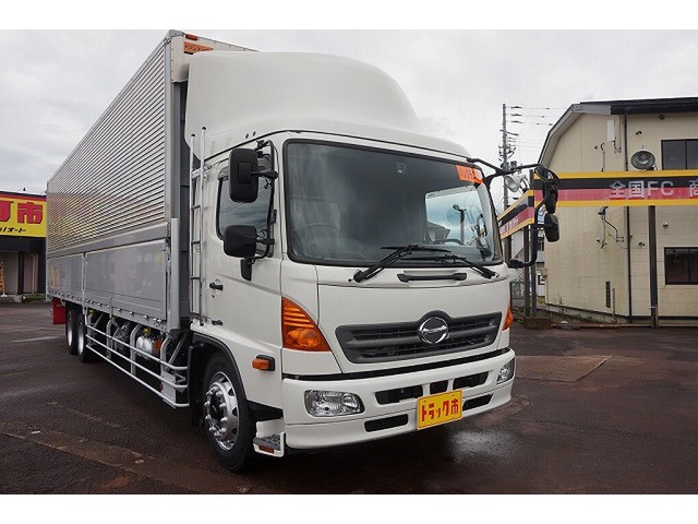中古車 日野 レンジャー ウィング 10 2t増トン 6 4 ワイドベッド付 の中古車詳細 141 476km ホワイト 新潟県 770万円 中古車情報 中古車検索なら 車選びドットコム 車選び Com