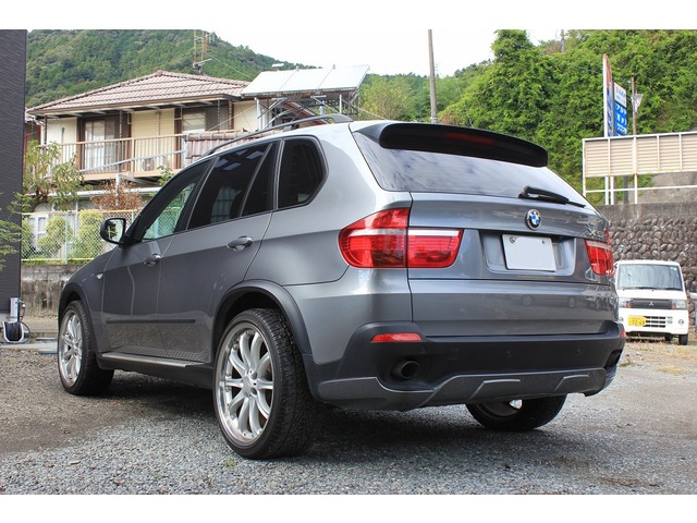 中古車 Bmw X5 3 0si 4wd 7人乗り エアロダイナミックpk の中古車詳細 115 000km グレー 静岡県 139 8万円 中古車情報 中古車検索なら 車選びドットコム 車選び Com