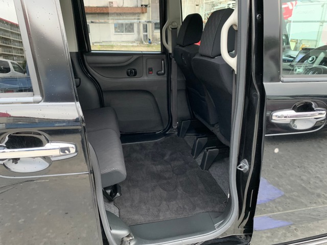 中古車 ホンダ N Boxカスタム G Lパッケージ 車検整備付 左電動ドア ナビtv の中古車詳細 136 300km ブラック 京都府 45 8万円 中古車情報 中古車検索なら 車選びドットコム 車選び Com