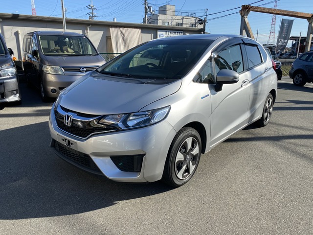 中古車 ホンダ フィットハイブリッド 106 239km シルバー 大阪府 76万円 中古車情報 中古車検索なら 車選びドットコム 車選び Com