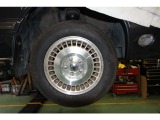 当時まだ高級サルーン車にはアルミホイールは非常に珍しかったと記憶しております。