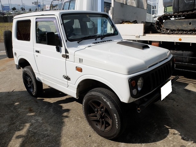 中古車 スズキ ジムニー At 検令4 5 リフトアップ Ja22 118 000km ホワイト 徳島県 Sold Out 中古車情報 中古車検索なら 車選びドットコム 車選び Com