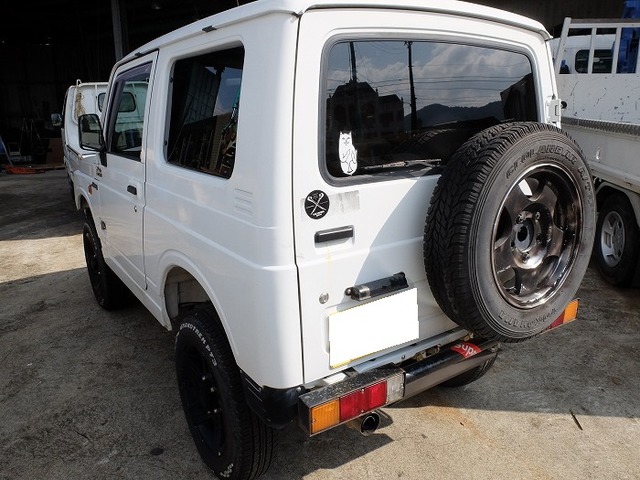 中古車 スズキ ジムニー At 検令4 5 リフトアップ Ja22 118 000km ホワイト 徳島県 Sold Out 中古車情報 中古車検索なら 車選びドットコム 車選び Com