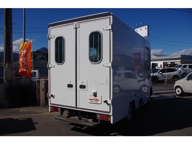 中古車 いすゞ ビギン 移動販売車 冷蔵 冷凍庫付き の中古車詳細 ホワイト 群馬県 190万円 中古車情報 中古車検索なら 車 選びドットコム 車選び Com