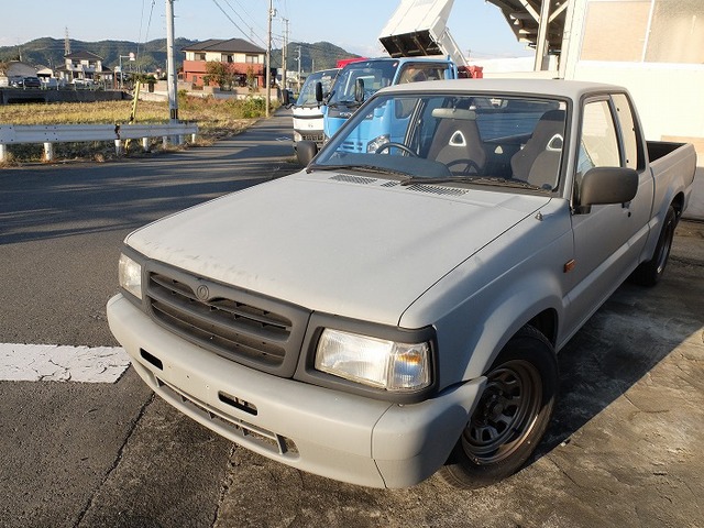 中古車 マツダ プロシード 2 6 キャブプラス 4wd 4wd エアサス At ステップバンパー の中古車詳細 81 600km マットグレー 徳島県 107 8万円 中古車情報 中古車検索なら 車選びドットコム 車選び Com