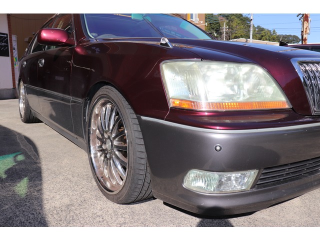 中古車 トヨタ クラウンマジェスタ 4 0 Cタイプ サンルーフ オットマン 19インチ の中古車詳細 500km ワインレッド 東京都 万円 中古車情報 中古車検索なら 車選びドットコム 車選び Com