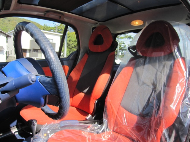 中古車 Mccスマート スマートクーペ ベースモデル 左ハンドル 軽登録 保証付 自社カスタム の中古車詳細 107 016km オレンジ 岡山県 54 1万円 中古車情報 中古車検索なら 車選びドットコム 車選び Com