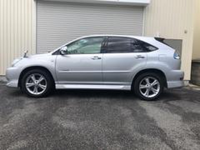 中古車 トヨタ ハリアーハイブリッド 3 3 Lパッケージ 4wd 純正hddナビ ドライブレコーダー の中古車詳細 98 393km シルバー 大阪府 62万円 中古車情報 中古車検索なら 車選びドットコム 車選び Com