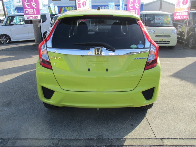 中古車 ホンダ フィット 1 5 ハイブリッド Lパッケージ 禁煙 横滑り防止 インターナビ フルセグ の中古車詳細 23 100km イエロー 埼玉県 9万円 中古車情報 中古車検索なら 車選びドットコム 車選び Com