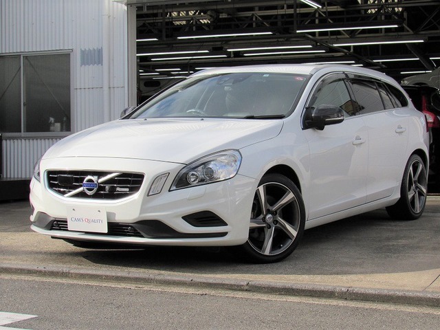 中古車情報 ボルボ V60 T6 Awd 4wd ワンオーナー 修復歴無し の中古車詳細 走行距離 3 5万km カラー クリスタルホワイトパール 販売地域 神奈川県横浜市港北区 中古車を探すなら Carme カーミー 中古車