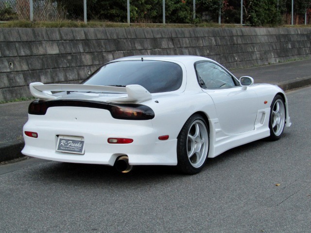 中古車情報 マツダ Rx 7 タイプr バサーストr あり の中古車詳細 走行距離 13 3万km カラー ホワイト 販売地域 埼玉県春日部市 中古車を探すなら Carme カーミー 中古車