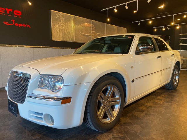 中古車 クライスラー 300c 5 7 Hemi ディーラー車 の中古車詳細 57 578km ホワイト 千葉県 198万円 中古車 情報 中古車検索なら 車選びドットコム 車選び Com