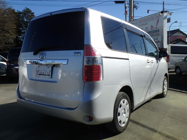 中古車 トヨタ ノア 2 0 Yy 5人乗り4ナンバーも可 車中泊仕様車 の中古車詳細 55 903km シルバー 岐阜県 75万円 中古 車情報 中古車検索なら 車選びドットコム 車選び Com