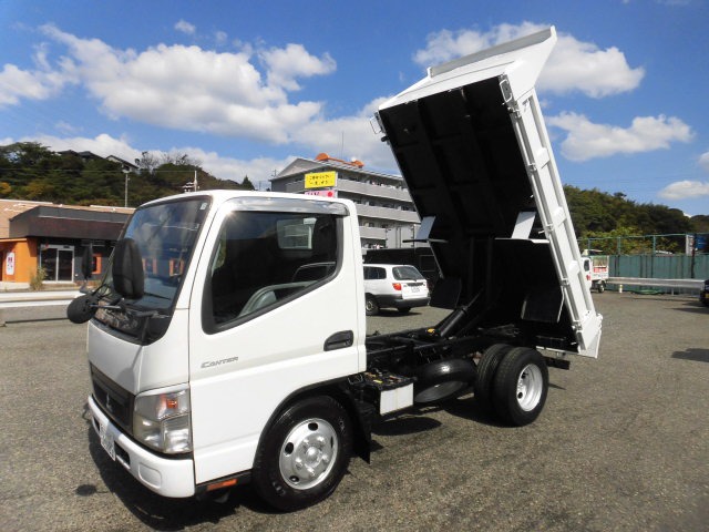 中古車 三菱ふそう キャンター 3 0 強化ダンプ 高床 ディーゼル 2t積載 強化三方開 4ナンバー の中古車詳細 ホワイト 山口県 148 5万円 中古車情報 中古車検索なら 車選びドットコム 車選び Com