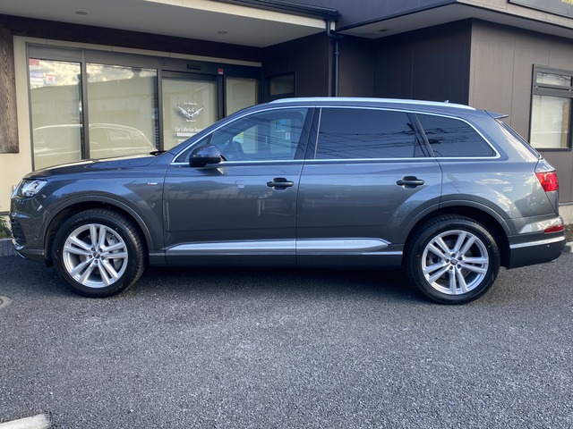 中古車 アウディ Q7 2 0 Tfsi クワトロ エアサス Sラインパッケージ 4wd マトリックスledヘッドライト の中古車詳細 37 010km グレー 神奈川県 560万円 中古車情報 中古車検索なら 車選びドットコム 車選び Com