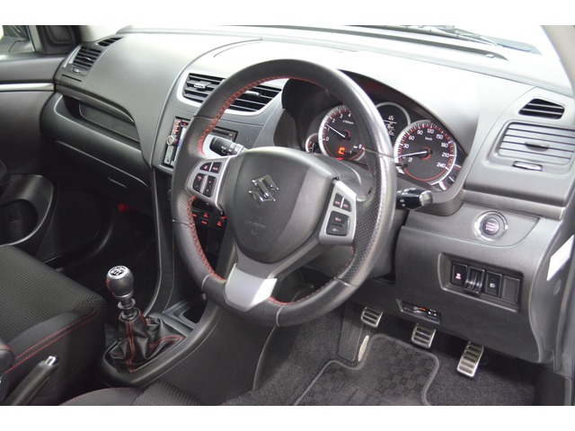 中古車 スズキ スイフト 1 6 スポーツ ケンウッドナビ コムテックドラレコ の中古車詳細 76 213km パールホワイト 大阪府 94万円 中古車情報 中古車検索なら 車選びドットコム 車選び Com