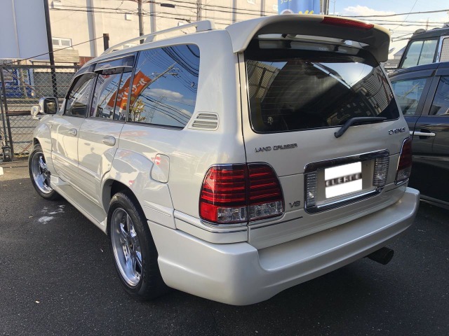 中古車 トヨタ ランドクルーザーシグナス フルエアロ インチaw サンルーフ 123 300km パールホワイト 京都府 Sold Out 中古車情報 中古車検索なら 車選びドットコム 車選び Com